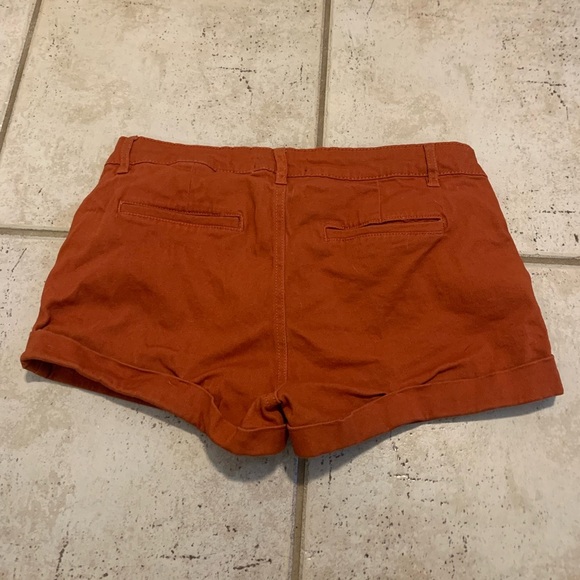 AERO Aeropostale High Rise Midi Orange Rust Chino Shorts - Size M/M - Picture 2 of 6